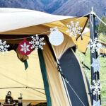 テントのクリスマス飾り